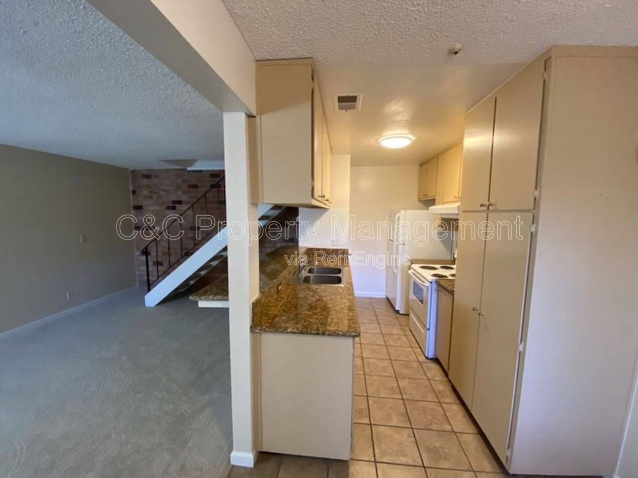 1864 Roca Ct - Photo 2 of 5