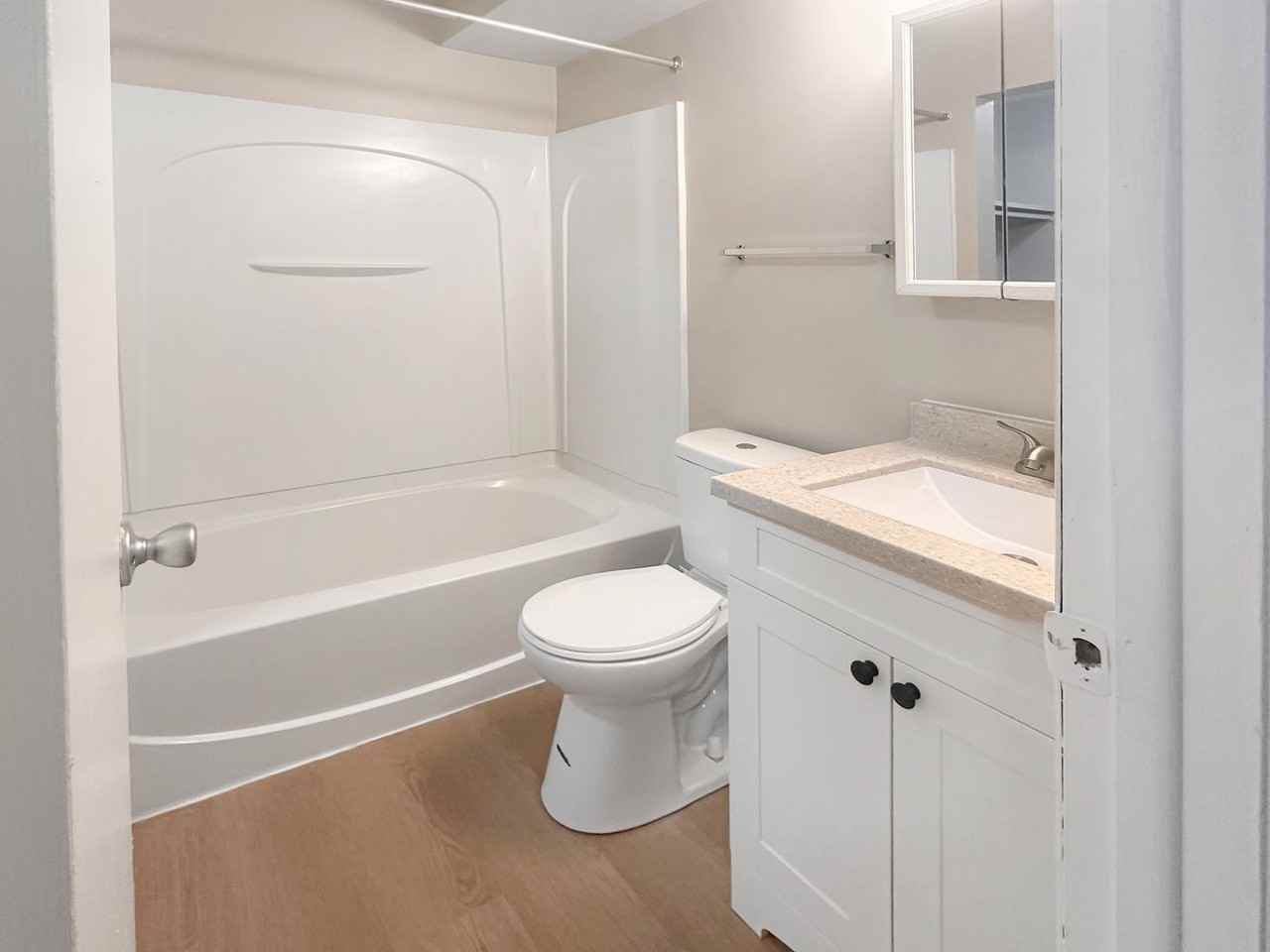 1605 Bacon Ave #12 - Photo 3 of 8