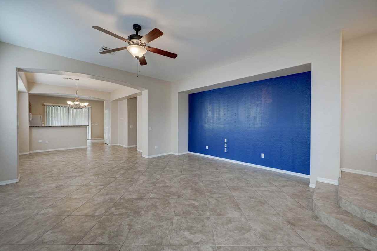 1483 W Homestead Ct - Photo 7 of 35