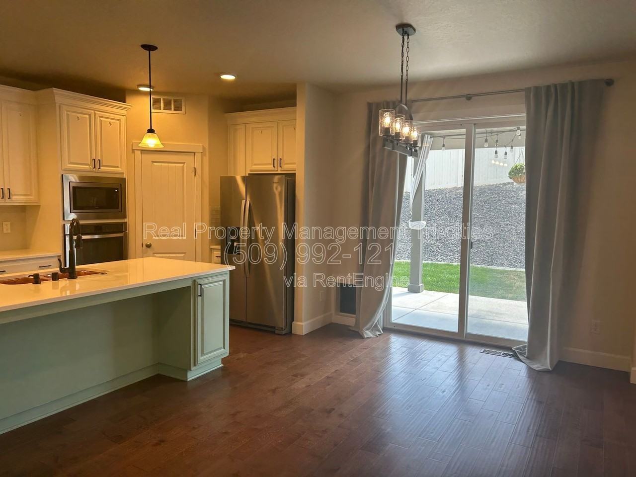 671 Hunter St - Photo 6 of 11