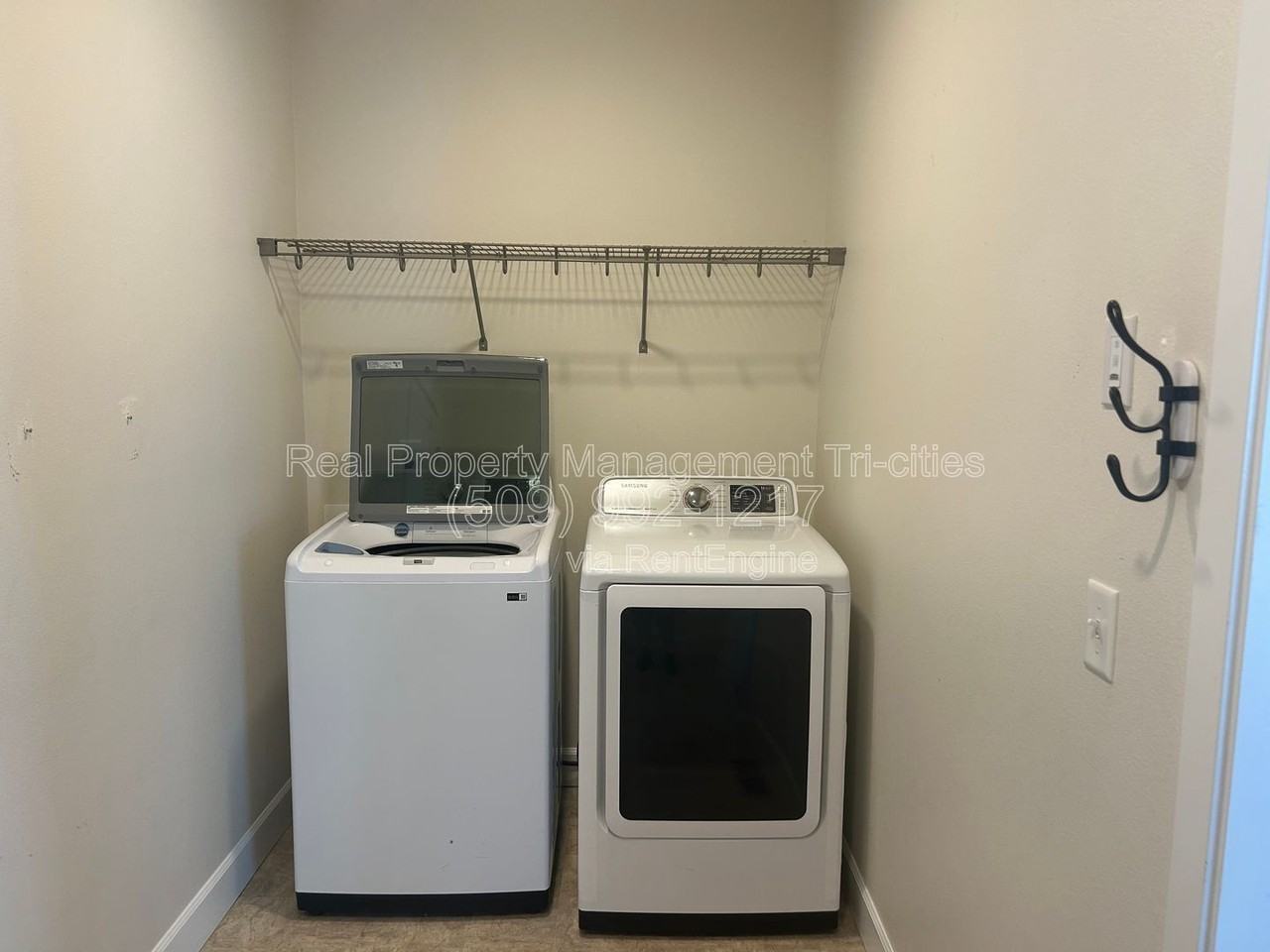 671 Hunter St - Photo 7 of 11