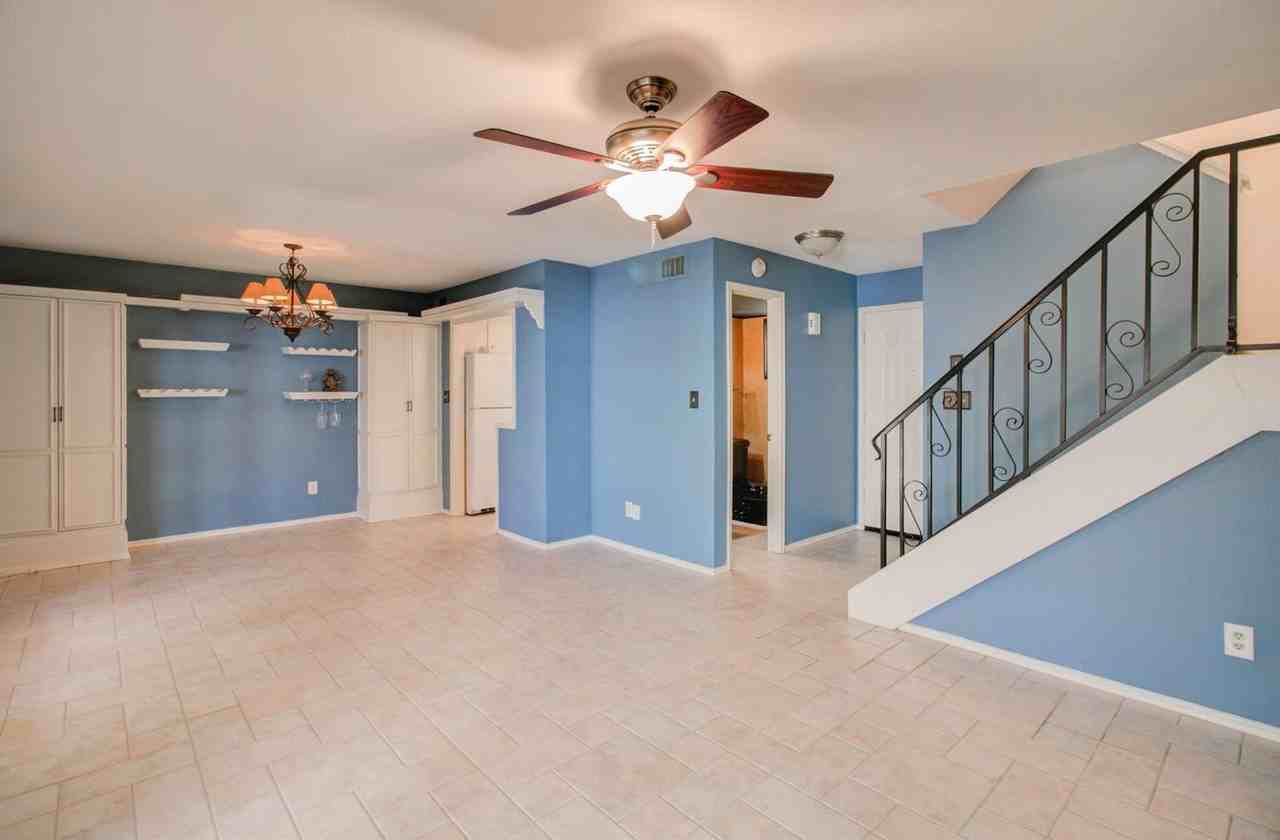 4850 N 73rd St - Photo 7 of 34