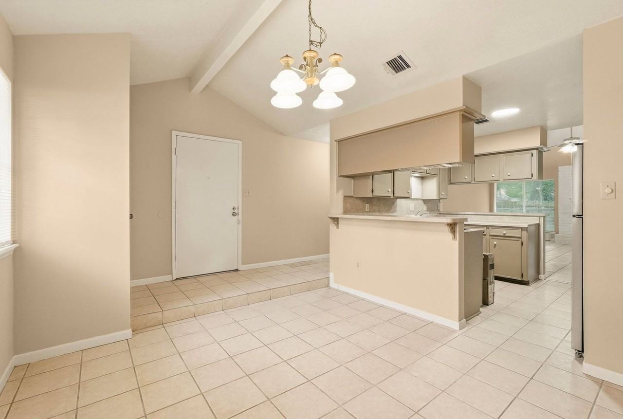 823 Red Rock Canyon Dr - Photo 5 of 24