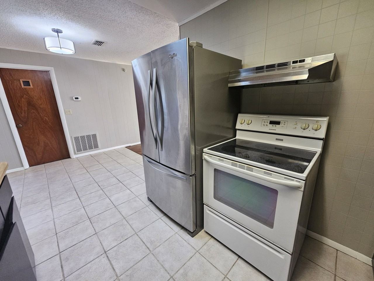 907 Hamilton St - Photo 5 of 16