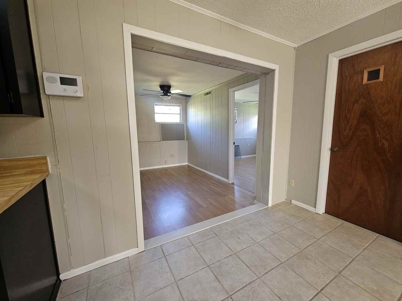 907 Hamilton St - Photo 7 of 16