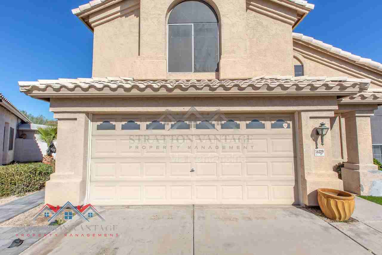 16229 N 10th Ave - Photo 4 of 48