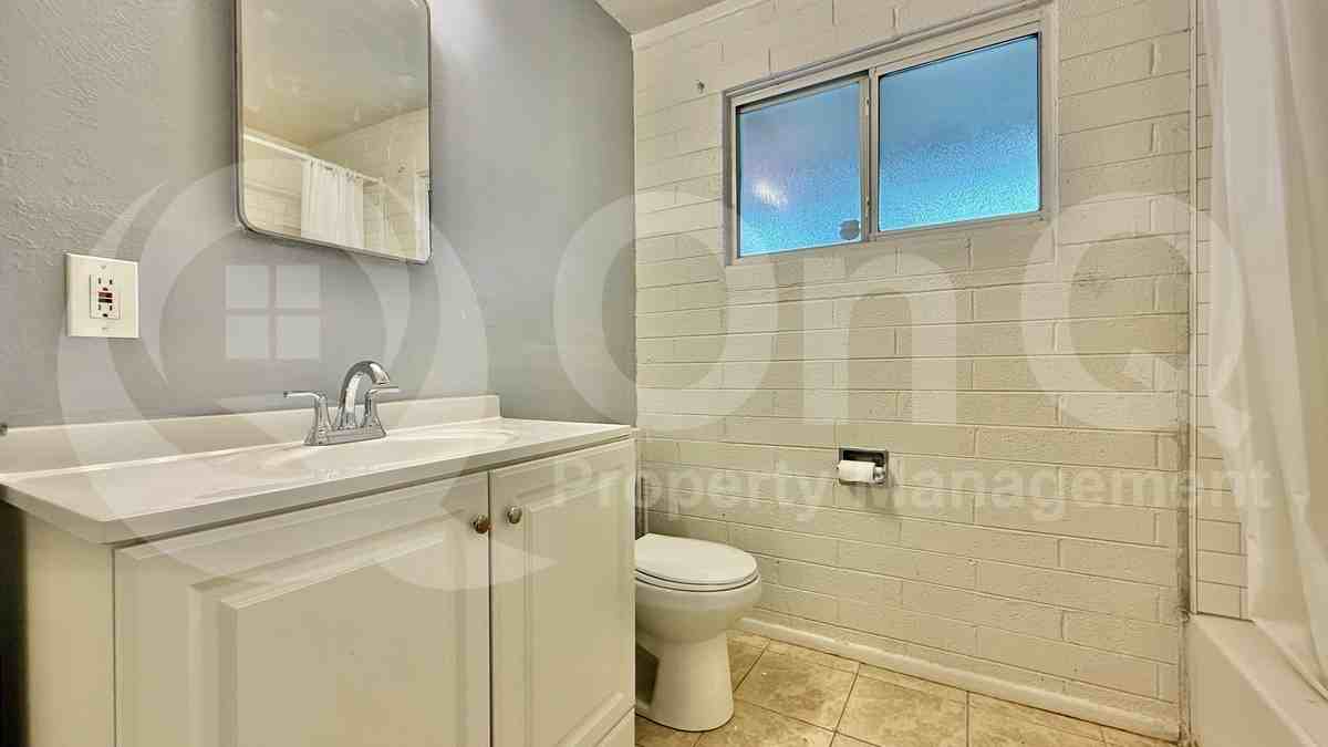 3122 E Hubbell St #B - Photo 4 of 21