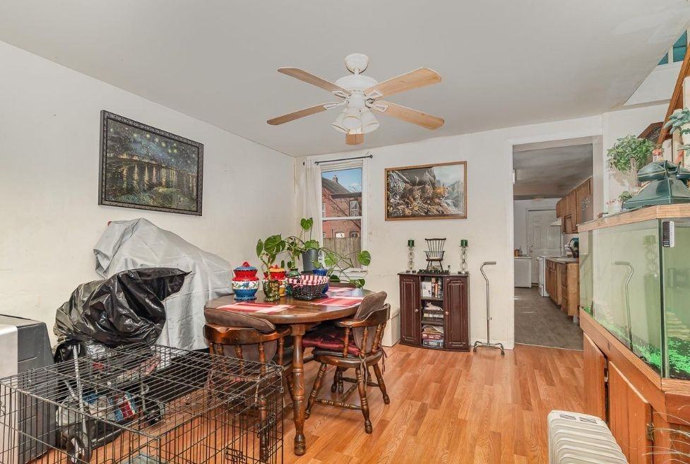 529 Manor St - Photo 5 of 13