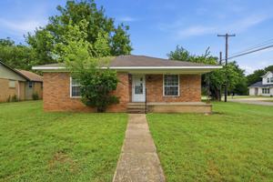 featured image of 1703 W Elm St