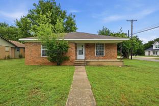 1703 W Elm St - Photo 1 of 1