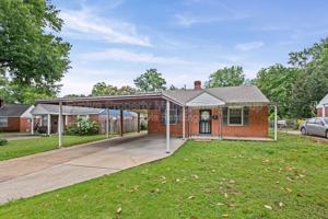 featured image of 1224 Bradbury Dr