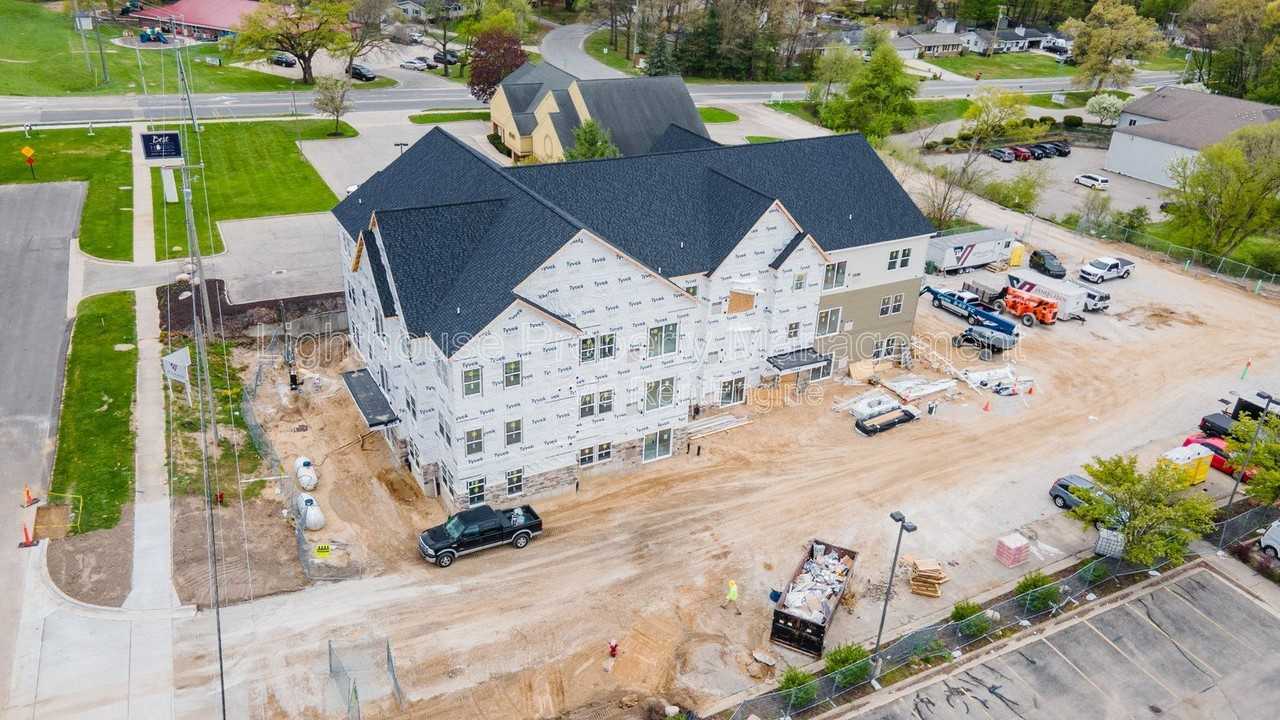 4965 Plainfield Ave Ne #1 - Photo 4 of 6