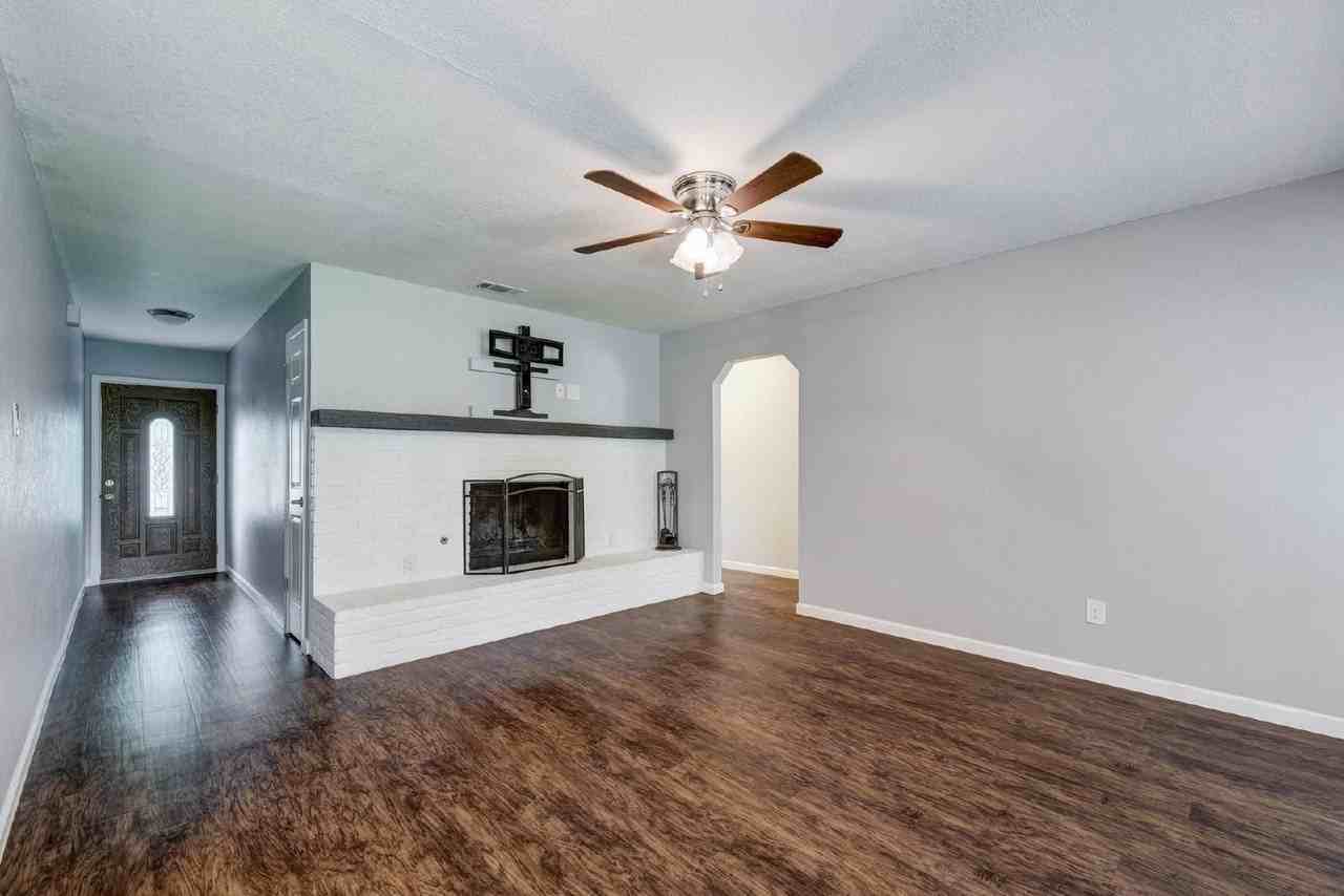5010 Joshua Ct - Photo 6 of 26