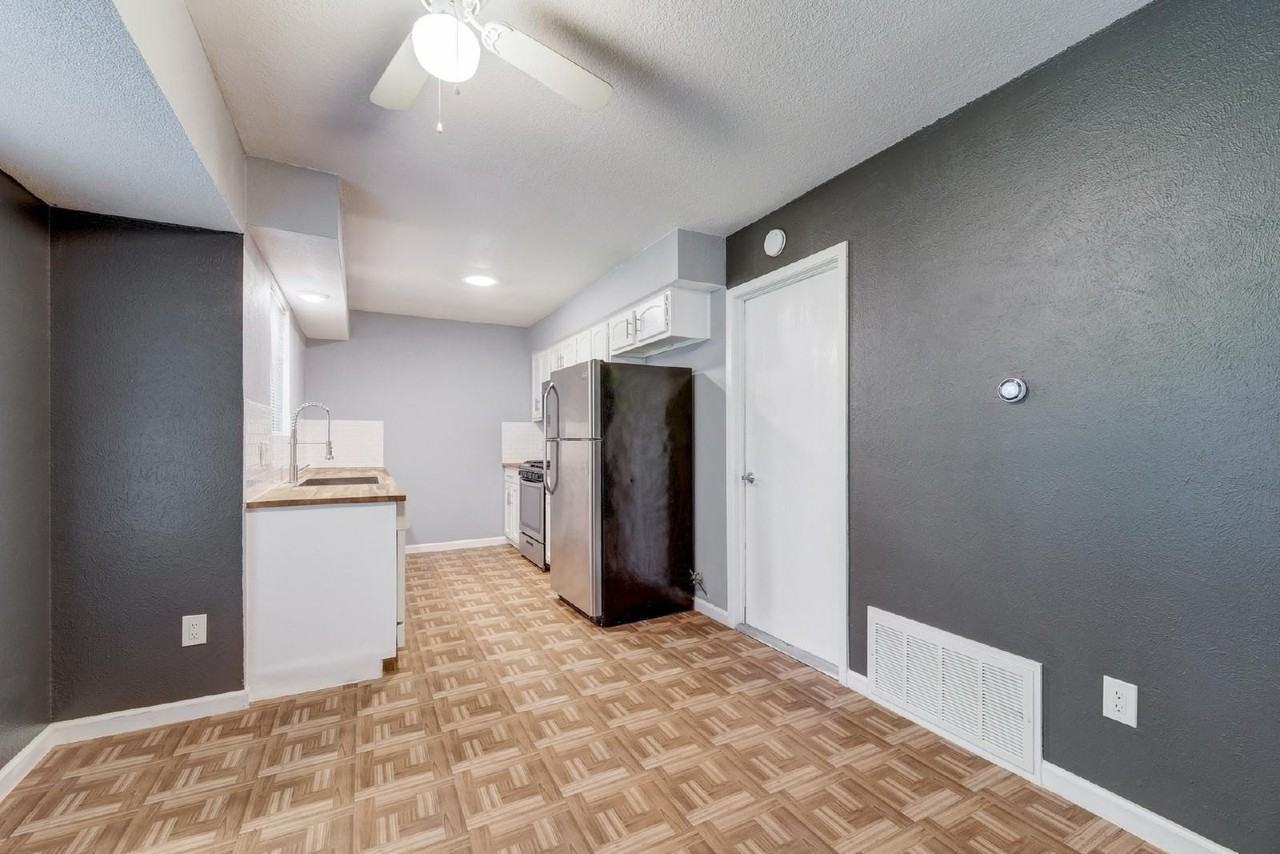5010 Joshua Ct - Photo 7 of 26