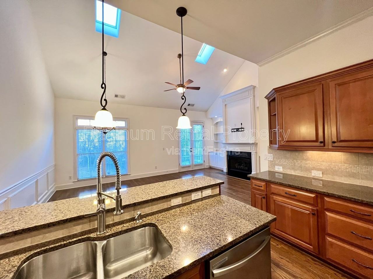 6425 Bennington Bluff Ct #4 - Photo 3 of 33