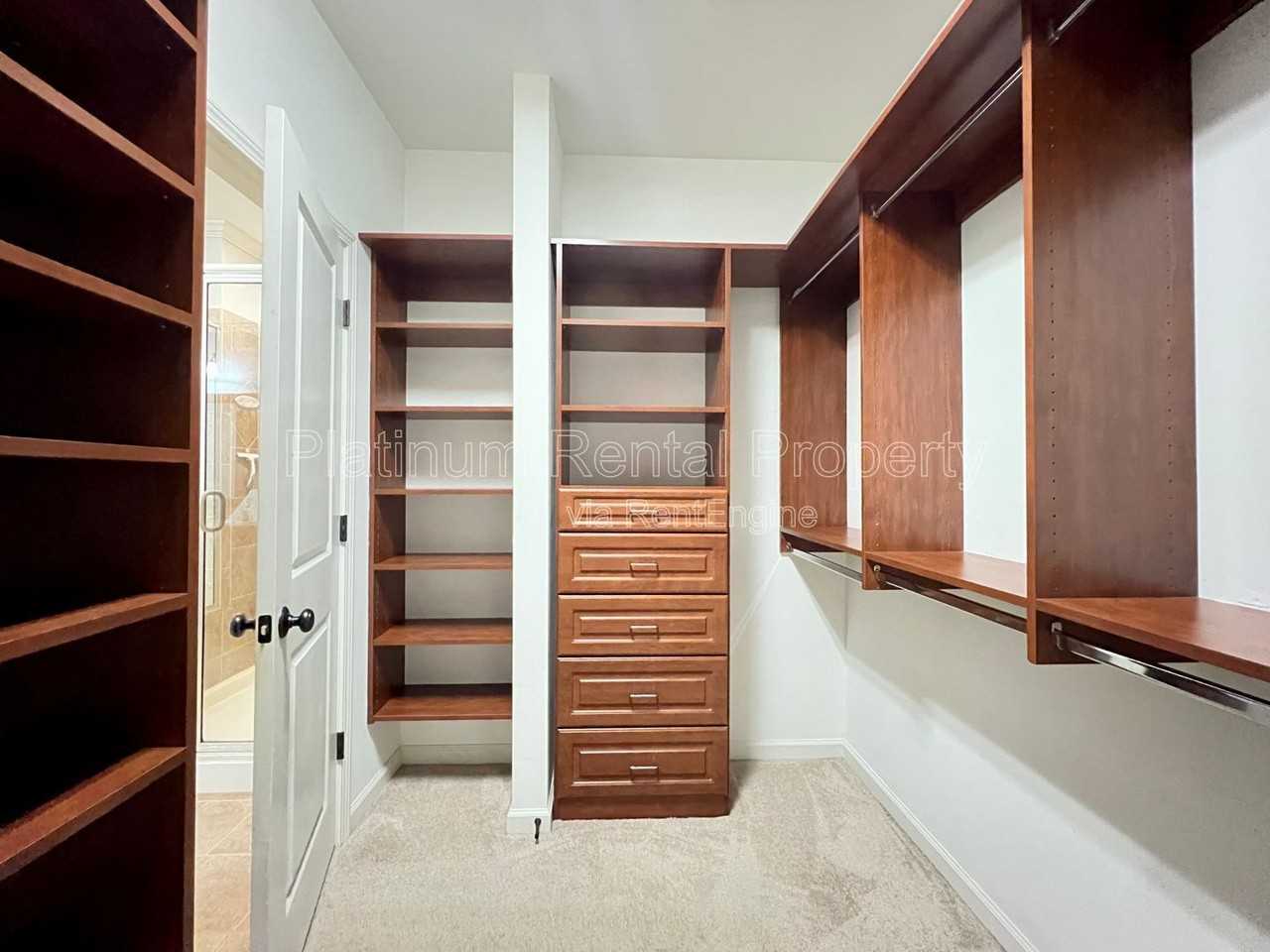 6425 Bennington Bluff Ct #4 - Photo 7 of 33