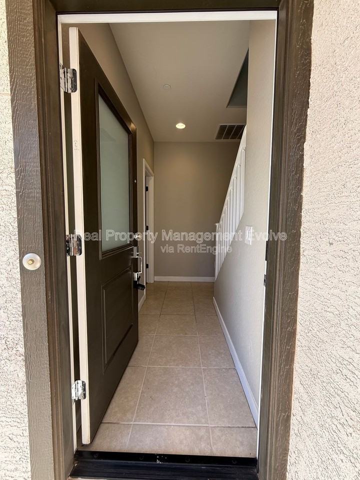 4064 E Pony Ln #101 - Photo 3 of 34