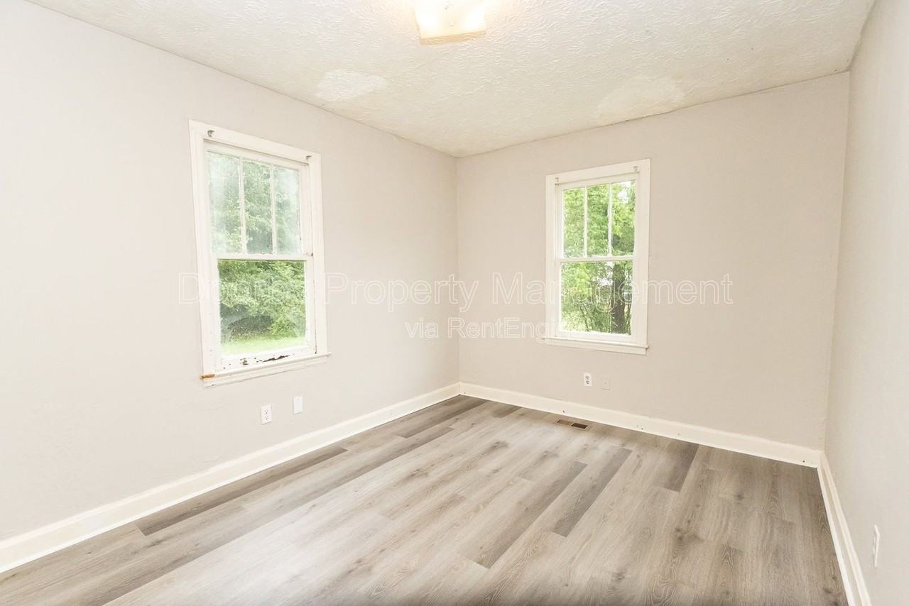 1023 Holland Johnson Rd #B - Photo 7 of 14