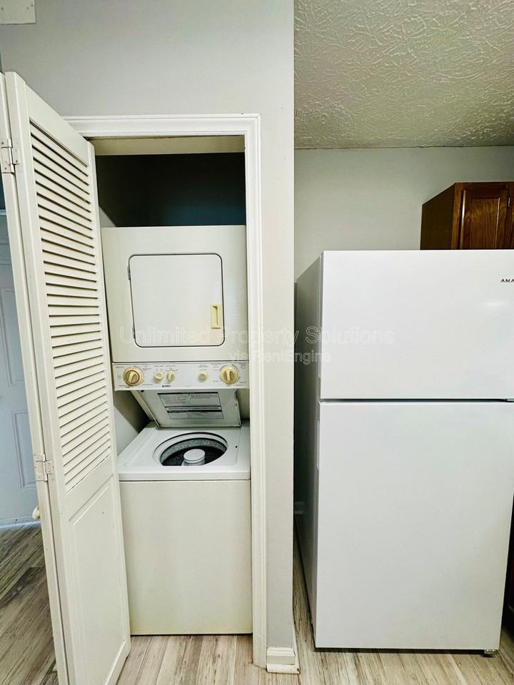 207 Sunn Aire Ct #C - Photo 4 of 9