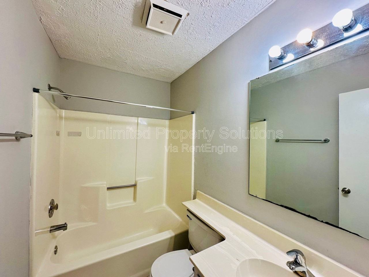 207 Sunn Aire Ct #C - Photo 6 of 9