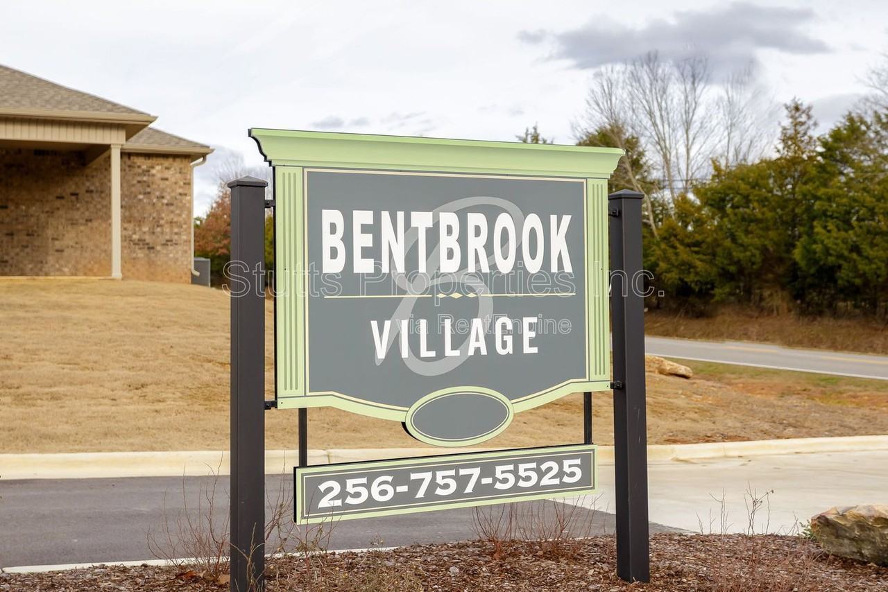 208 Bentbrook Dr - Photo 6 of 9