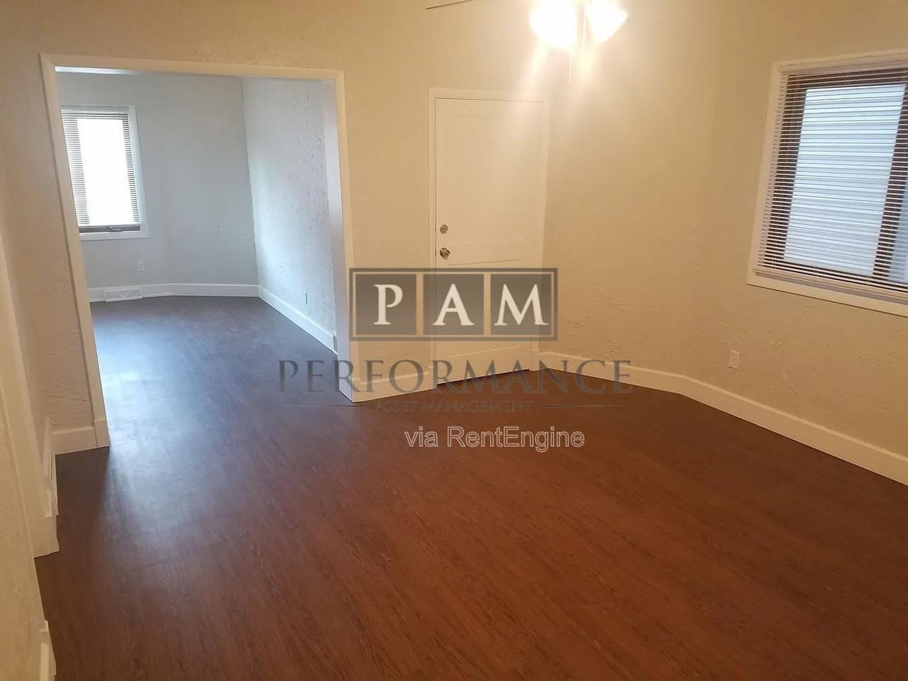 313 E Lincoln Ave - Photo 2 of 18