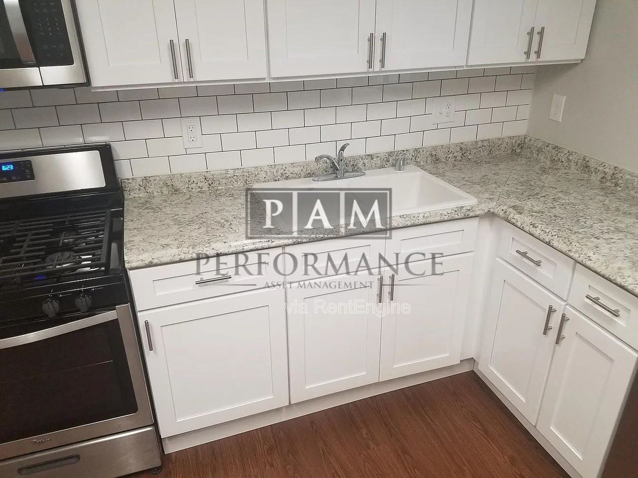 313 E Lincoln Ave - Photo 6 of 18