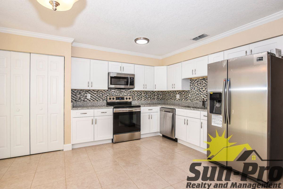 524 Taylor Rd - Photo 3 of 8