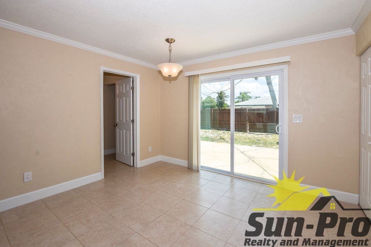 524 Taylor Rd - Photo 4 of 8