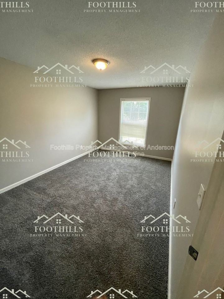103 Ashton Ln - Photo 4 of 11