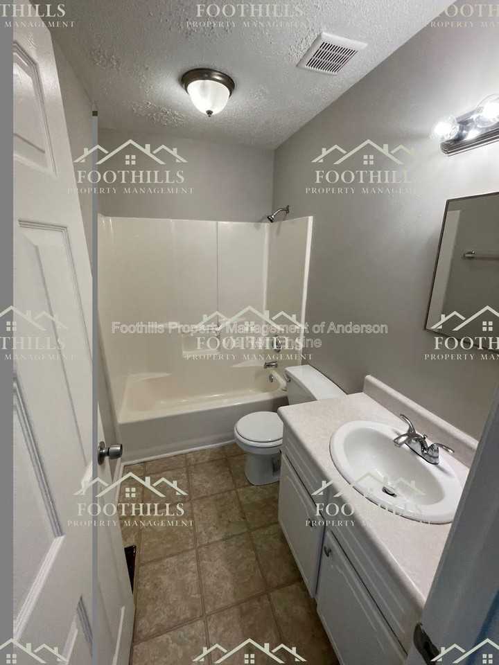 103 Ashton Ln - Photo 6 of 11