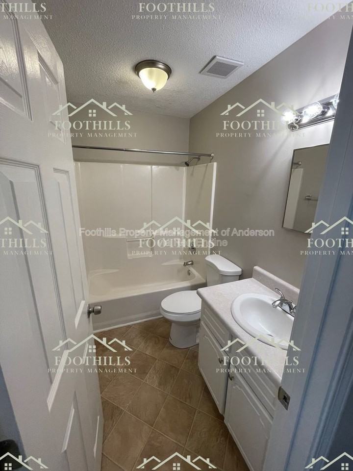 103 Ashton Ln - Photo 7 of 11