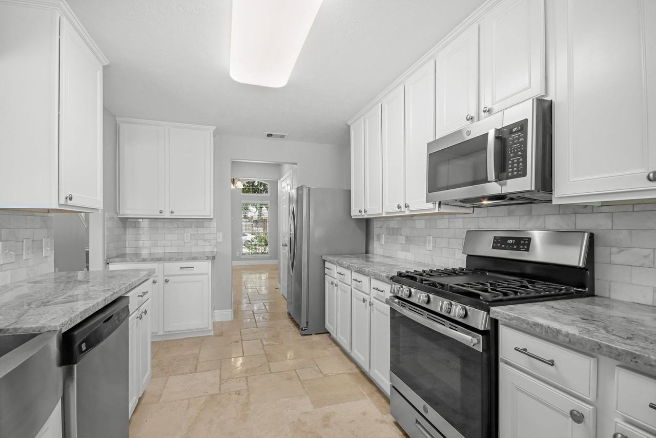 22418 Bridgestone Ridge Dr - Photo 3 of 24