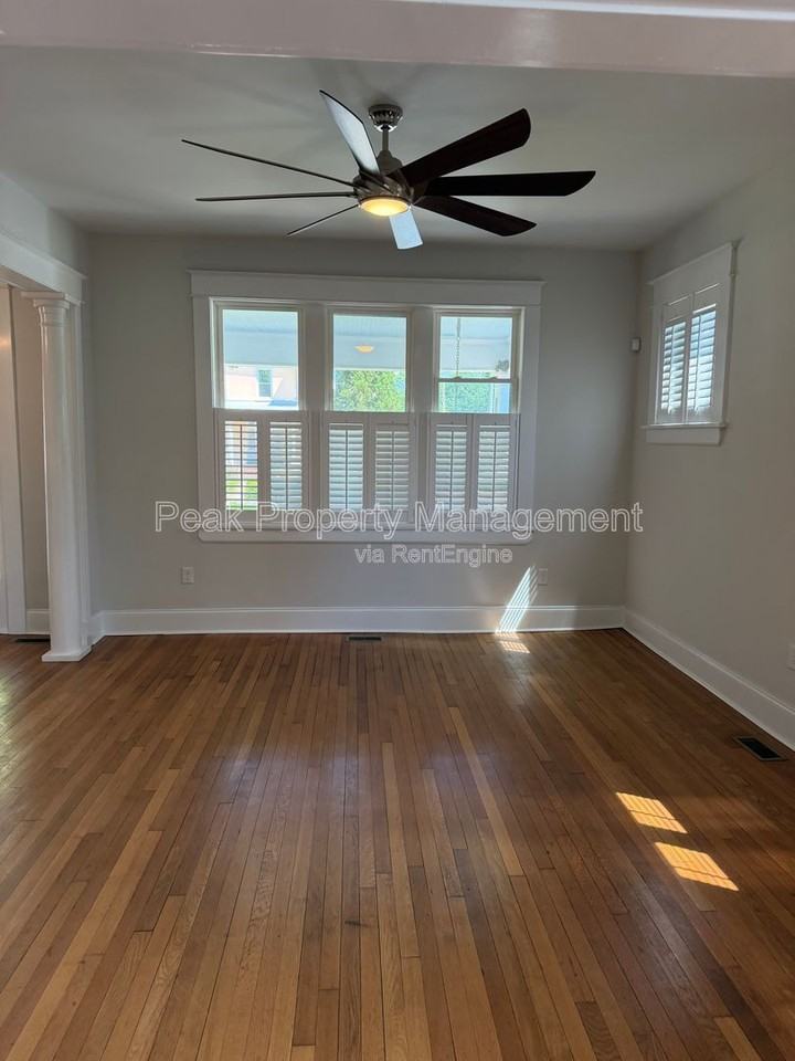 3400 Carolina Ave - Photo 3 of 34