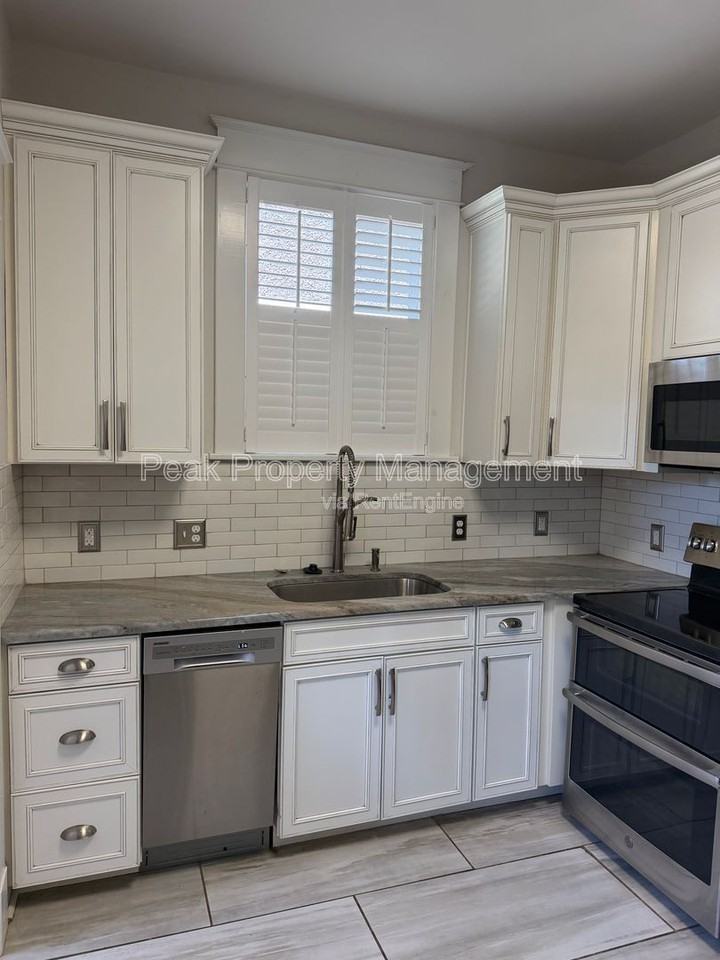 3400 Carolina Ave - Photo 6 of 34
