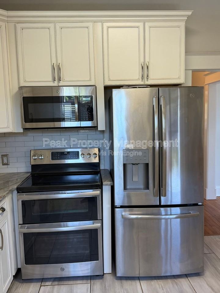 3400 Carolina Ave - Photo 7 of 34