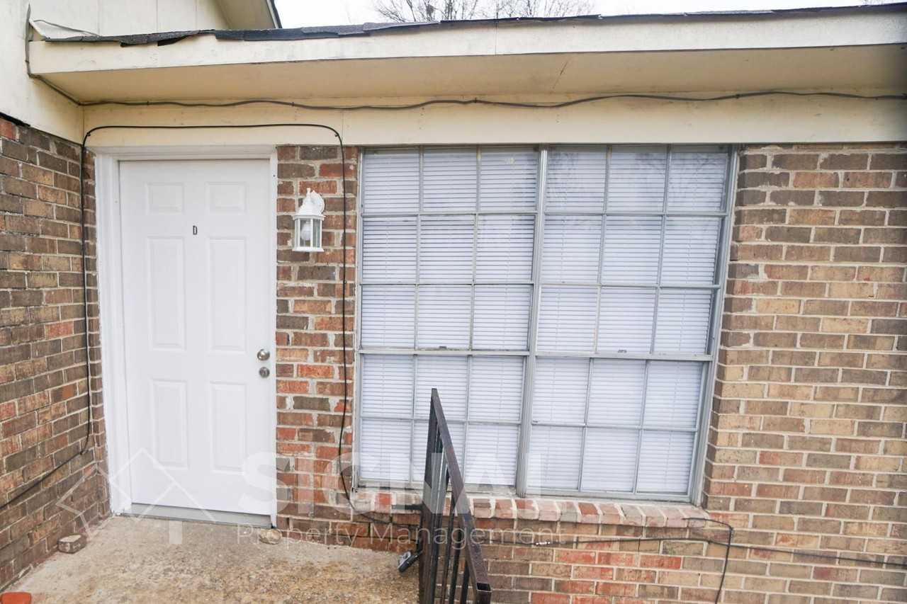 1305 16th St N #1305D - Photo 2 of 13