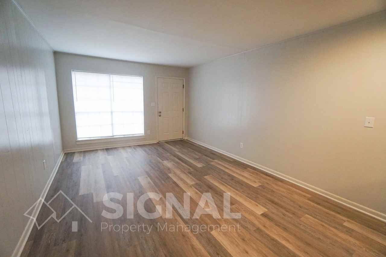 1305 16th St N #1305D - Photo 3 of 13
