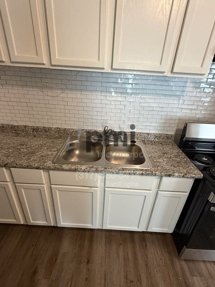 1512 N Gladstone Ave #1510-1510 - Photo 7 of 30