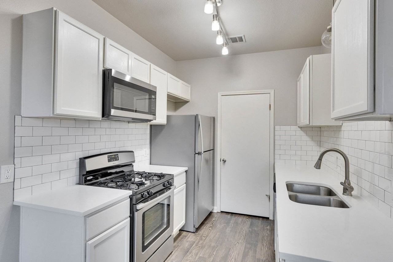 3201 Jack Cook Dr #A - Photo 7 of 29