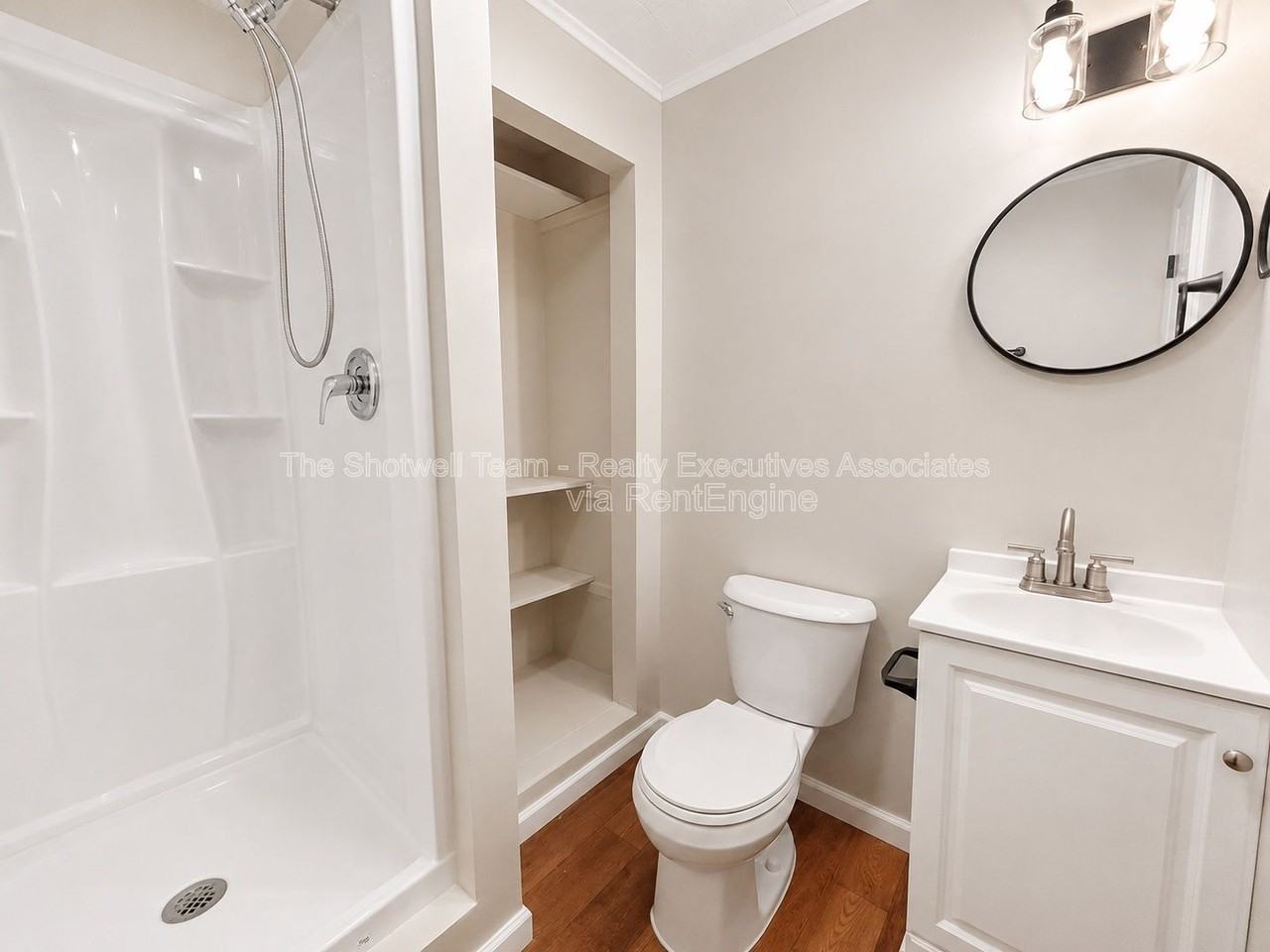 6814 Trousdale Rd - Photo 6 of 13