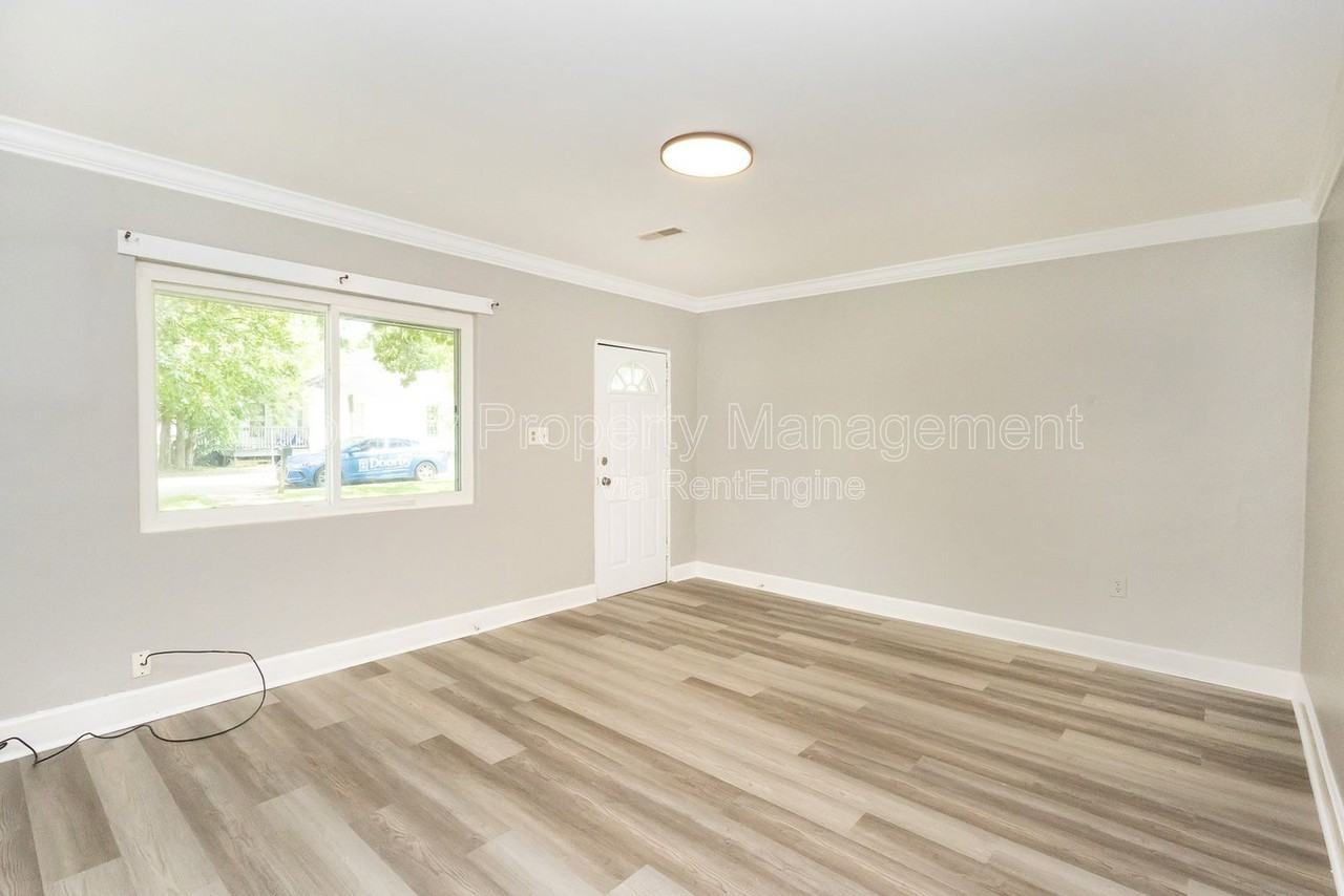 1301 N Orchard Knob Ave - Photo 2 of 13