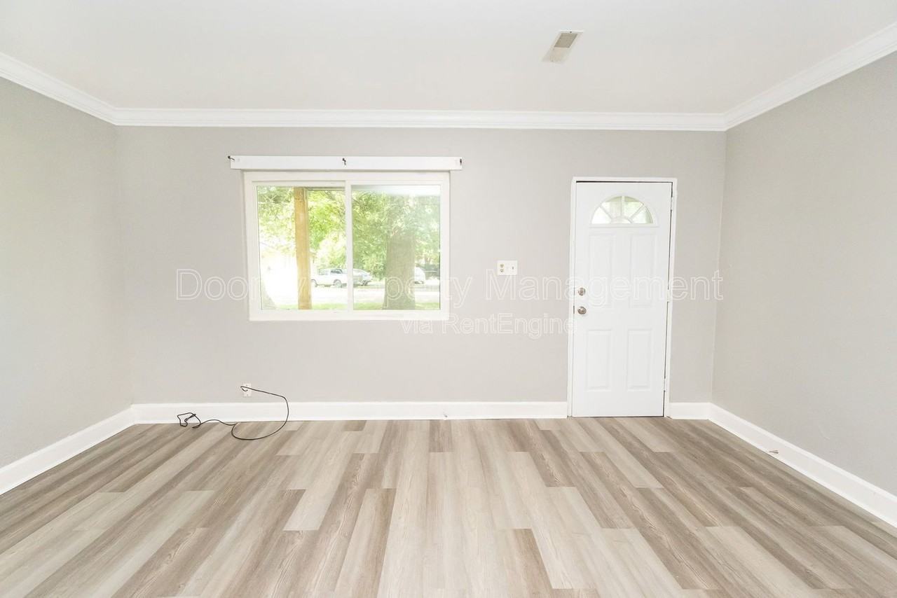 1301 N Orchard Knob Ave - Photo 4 of 13