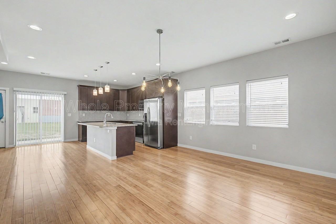 5803 Poplar St - Photo 7 of 27