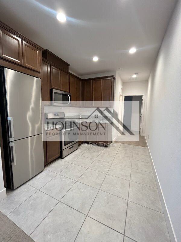 262 E Natasha Ave - Photo 7 of 8