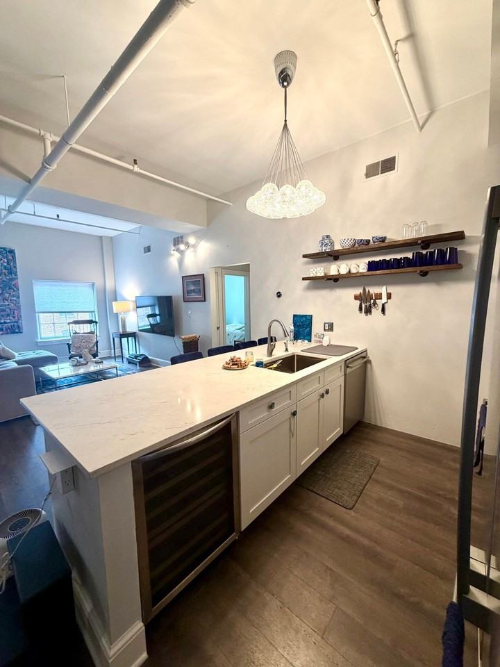 231 N Shippen St #224 - Photo 5 of 17