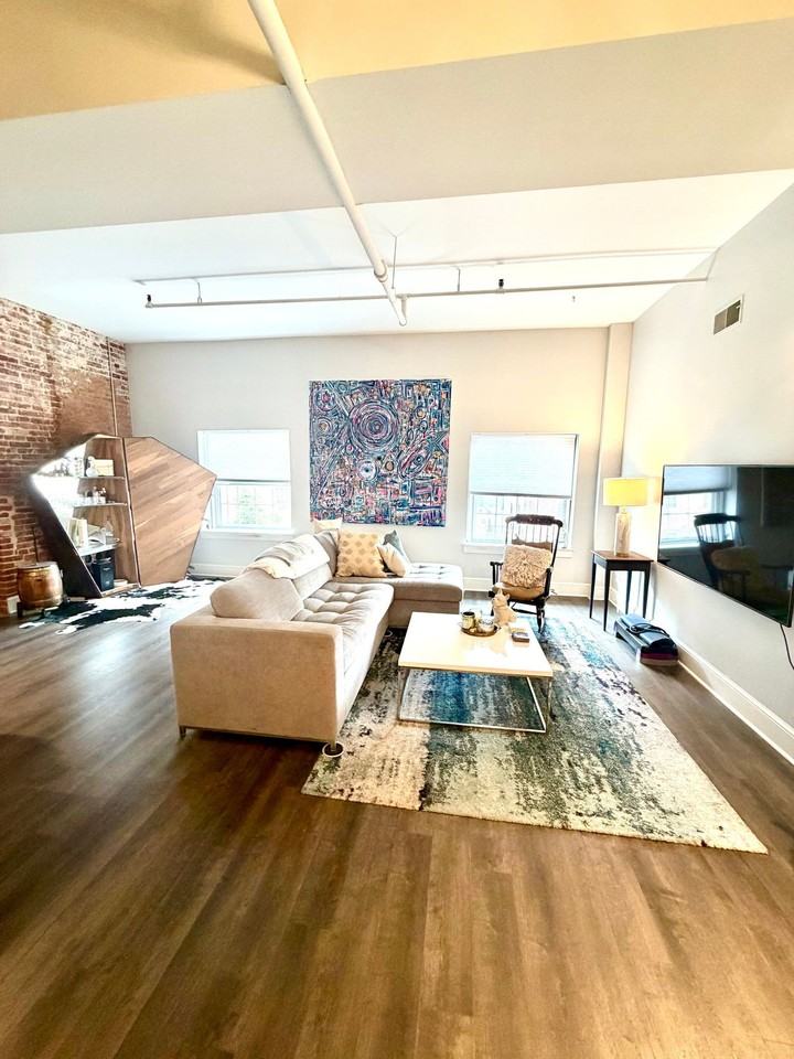 231 N Shippen St #224 - Photo 7 of 17