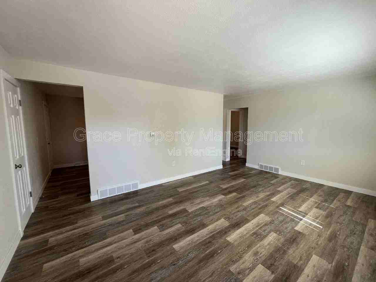 543 S 1st Way - Photo 2 of 19