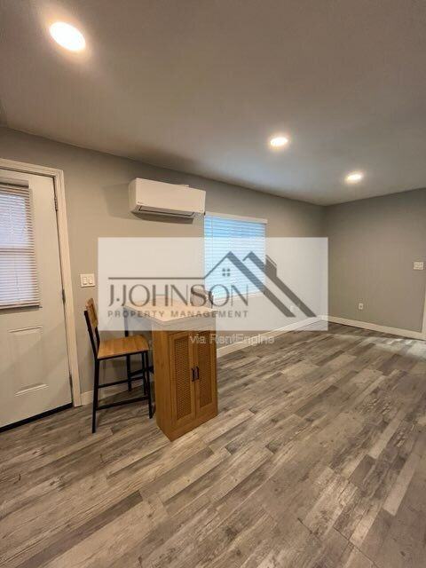 320 W Whittier Ave - Photo 5 of 7