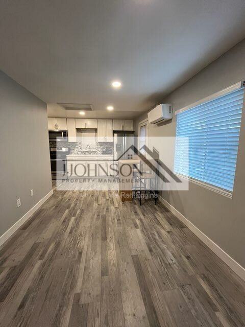 320 W Whittier Ave - Photo 6 of 7
